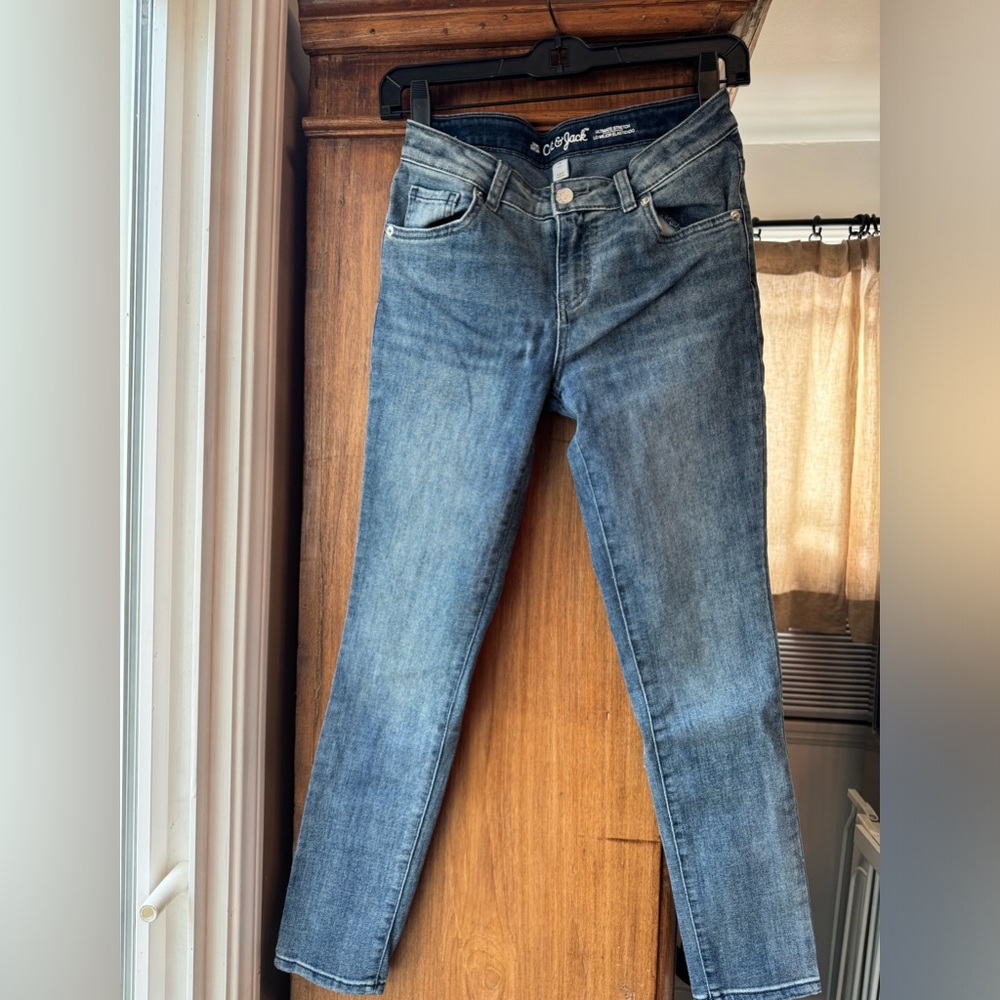 Cat and jack jeans. Size 14. Only worn a couple times.
